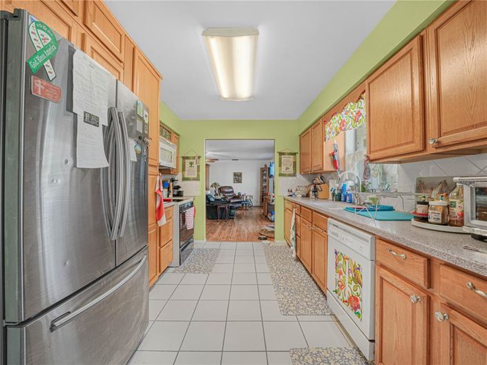 Image No.11-2 Bed House for sale