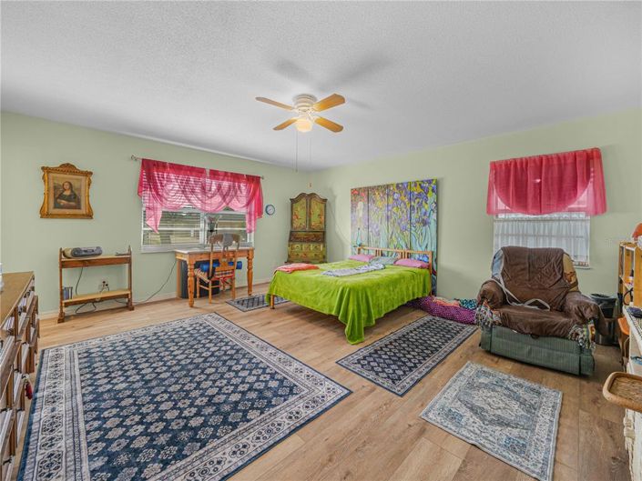 Image No.15-2 Bed House for sale