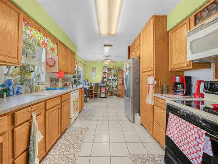 Image No.9-2 Bed House for sale