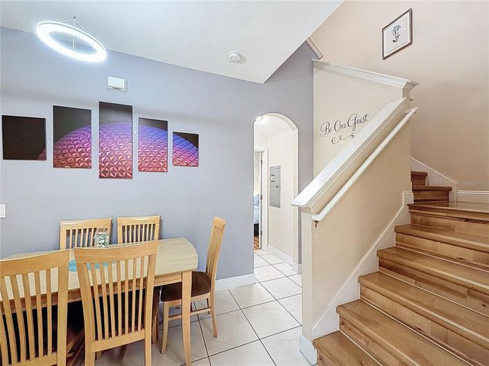 Image No.4-4 Bed Townhouse for sale