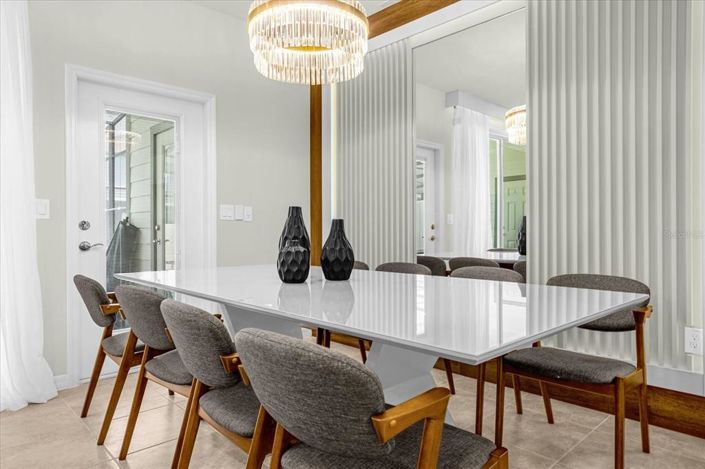 Image No.10-5 Bed Townhouse for sale