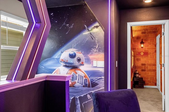 Image No.18-5 Bed Townhouse for sale