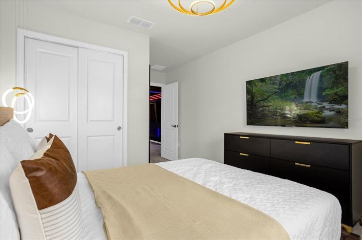 Image No.27-5 Bed Townhouse for sale