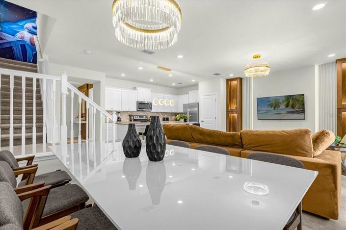 Image No.9-5 Bed Townhouse for sale