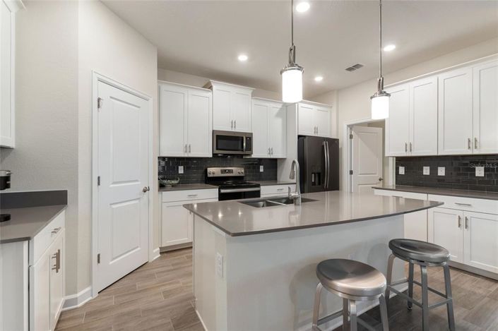 Image No.5-4 Bed House for sale