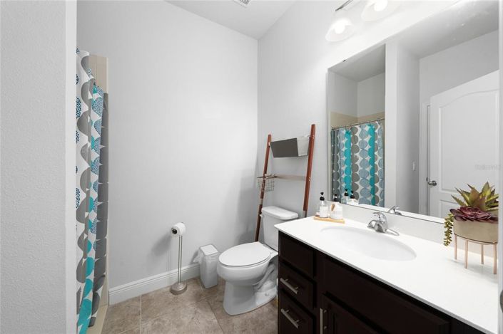 Image No.8-5 Bed House for sale