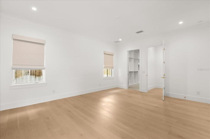 Image No.32-4 Bed House for sale