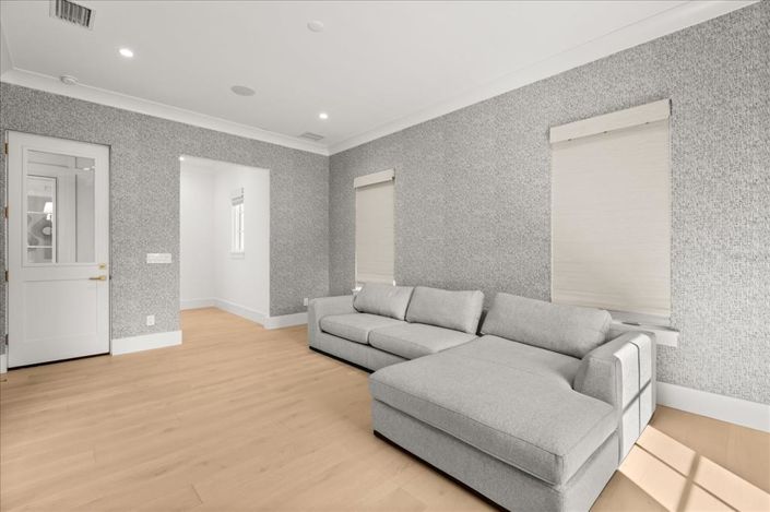 Image No.41-4 Bed House for sale