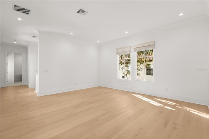 Image No.51-4 Bed House for sale