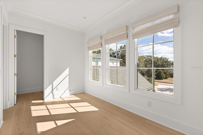 Image No.55-4 Bed House for sale