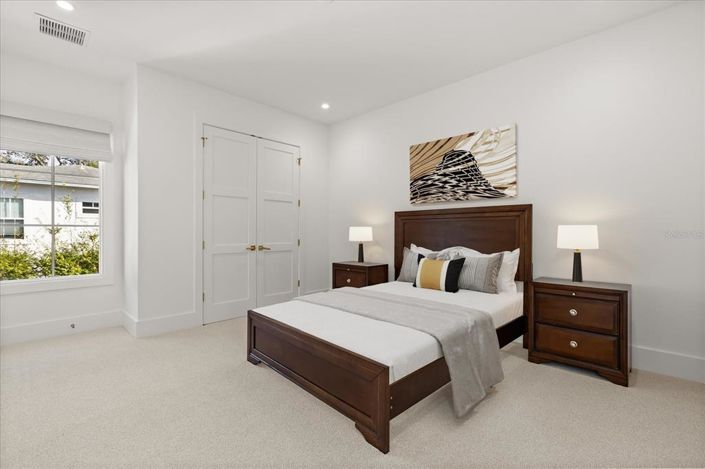 Image No.60-4 Bed House for sale