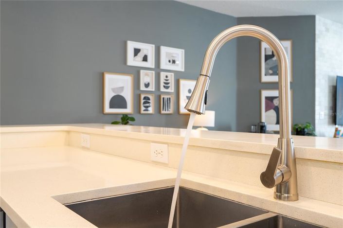 Image No.10-3 Bed House for sale