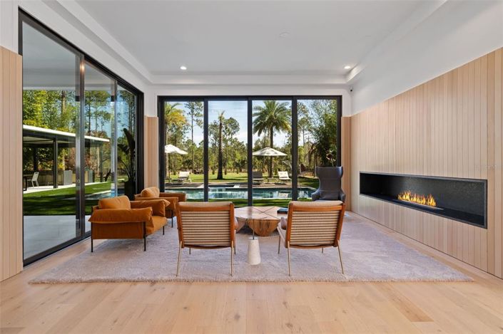 Image No.18-5 Bed House for sale