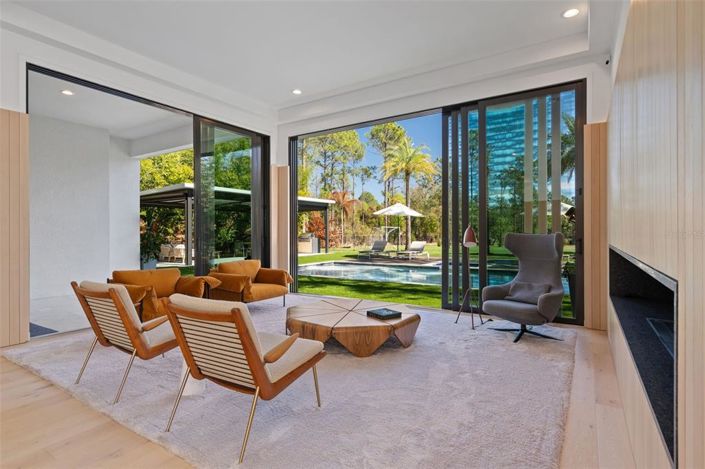 Image No.19-5 Bed House for sale