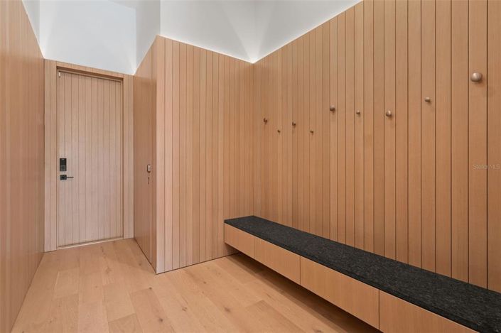 Image No.25-5 Bed House for sale