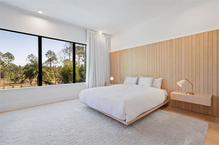 Image No.28-5 Bed House for sale