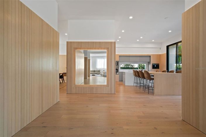 Image No.3-5 Bed House for sale