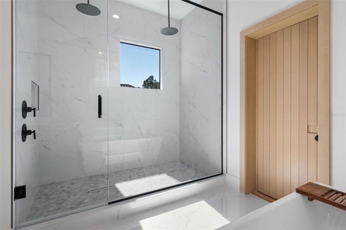 Image No.31-5 Bed House for sale