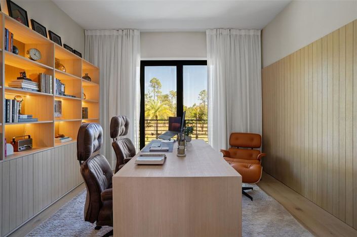 Image No.37-5 Bed House for sale