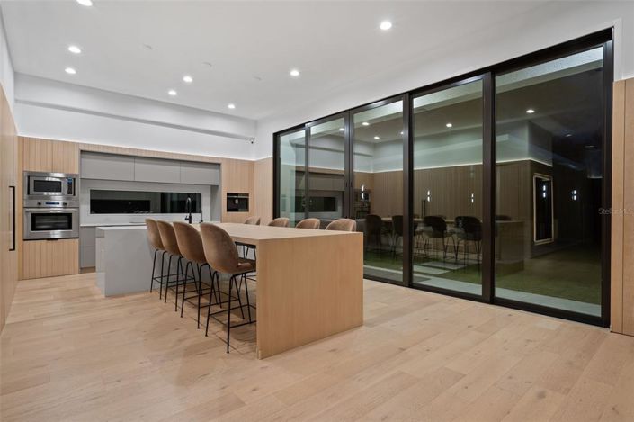 Image No.5-5 Bed House for sale