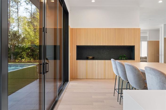 Image No.6-5 Bed House for sale