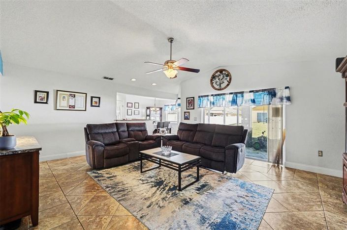 Image No.5-Maison de 4 chambres à vendre à Saint John