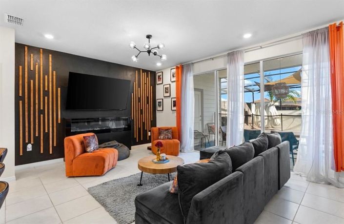 Image No.14-5 Bed Townhouse for sale