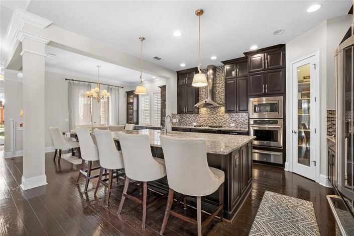 Image No.12-5 Bed House for sale