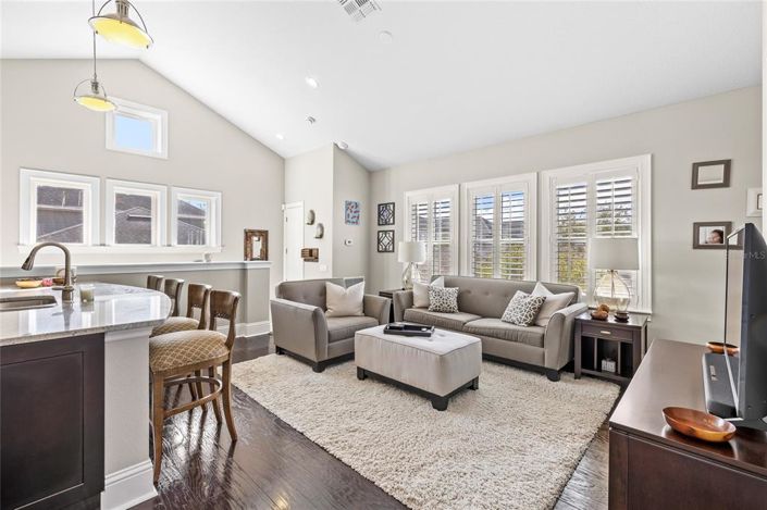 Image No.41-5 Bed House for sale