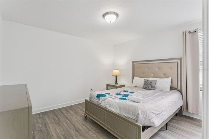 Image No.25-9 Bed House for sale