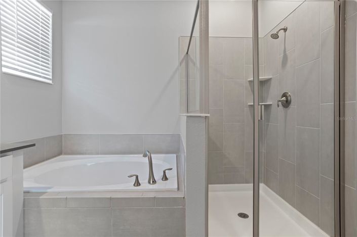 Image No.14-4 Bed House for sale