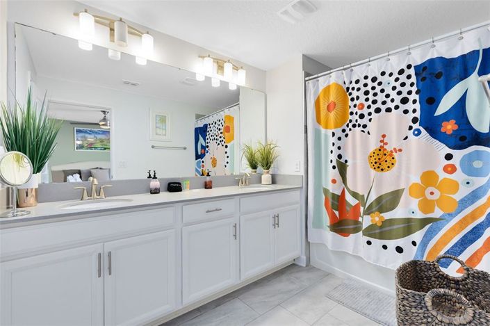 Image No.14-5 Bed Townhouse for sale