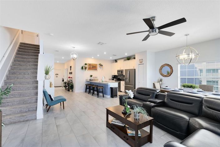 Image No.2-5 Bed Townhouse for sale