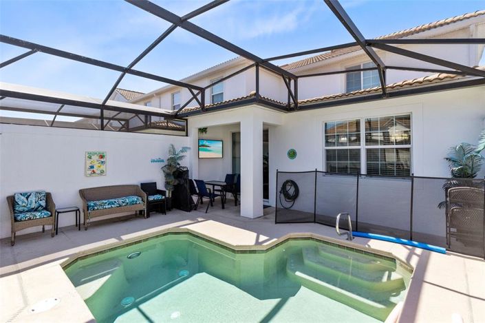 Image No.20-5 Bed Townhouse for sale