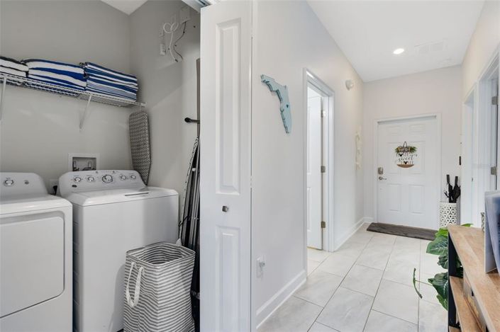 Image No.3-5 Bed Townhouse for sale