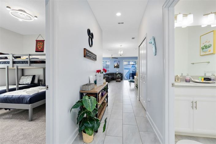 Image No.9-5 Bed Townhouse for sale