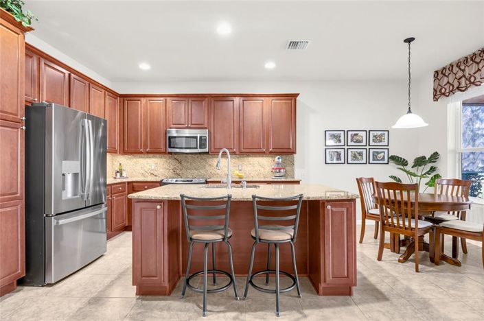 Image No.12-4 Bed House for sale