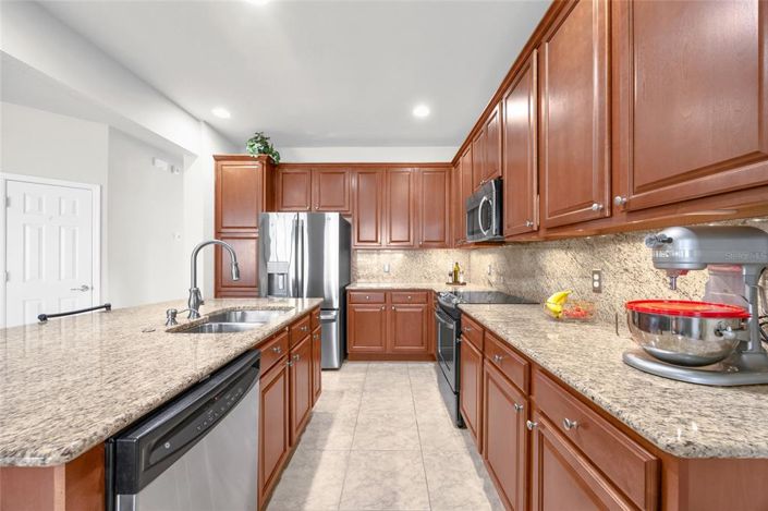 Image No.14-4 Bed House for sale