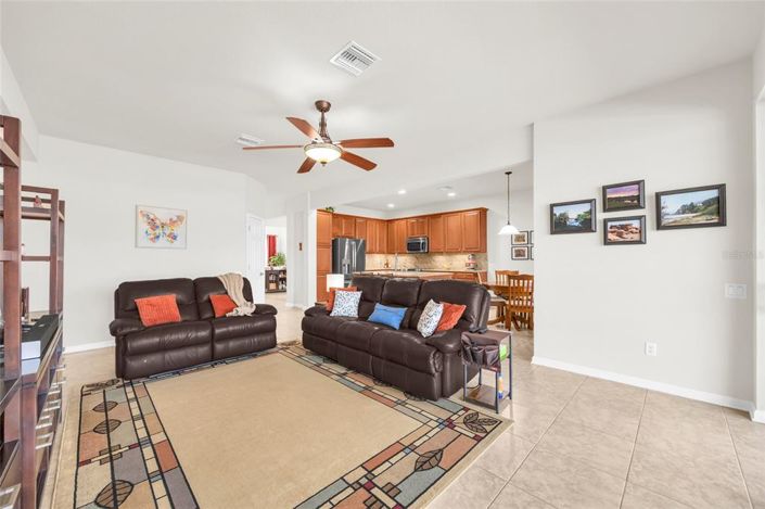 Image No.19-4 Bed House for sale