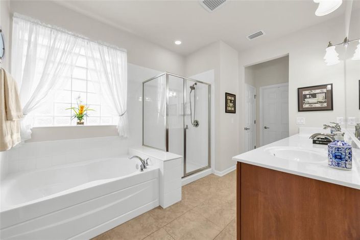 Image No.27-4 Bed House for sale