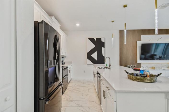 Image No.22-4 Bed Townhouse for sale