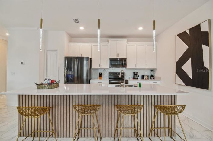 Image No.26-4 Bed Townhouse for sale