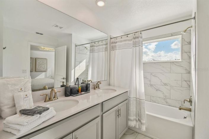 Image No.45-4 Bed Townhouse for sale