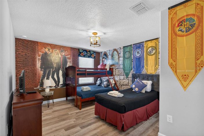 Image No.33-7 Bed House for sale