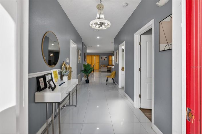 Image No.7-7 Bed House for sale