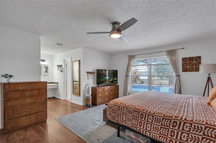 Image No.14-3 Bed House for sale