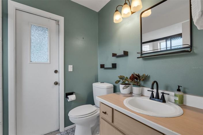 Image No.17-3 Bed House for sale