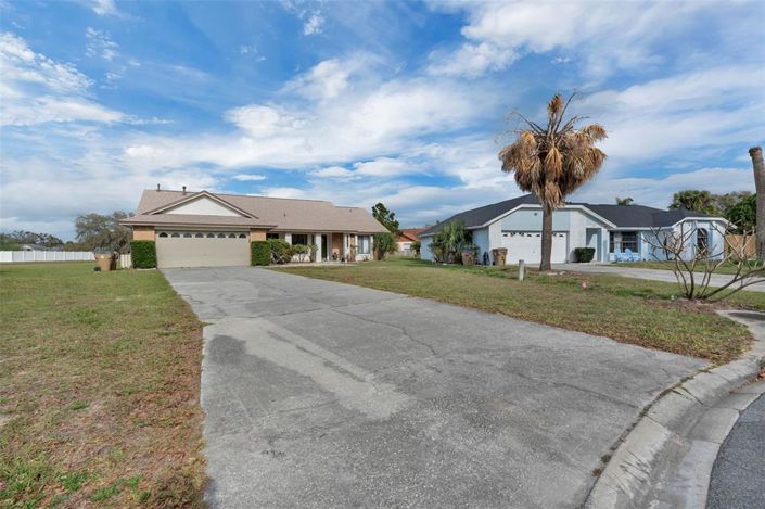 Image No.41-3 Bed House for sale