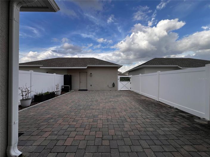 Image No.25-4 Bed Townhouse for sale