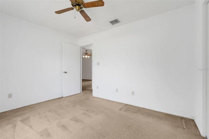 Image No.17-3 Bed House for sale